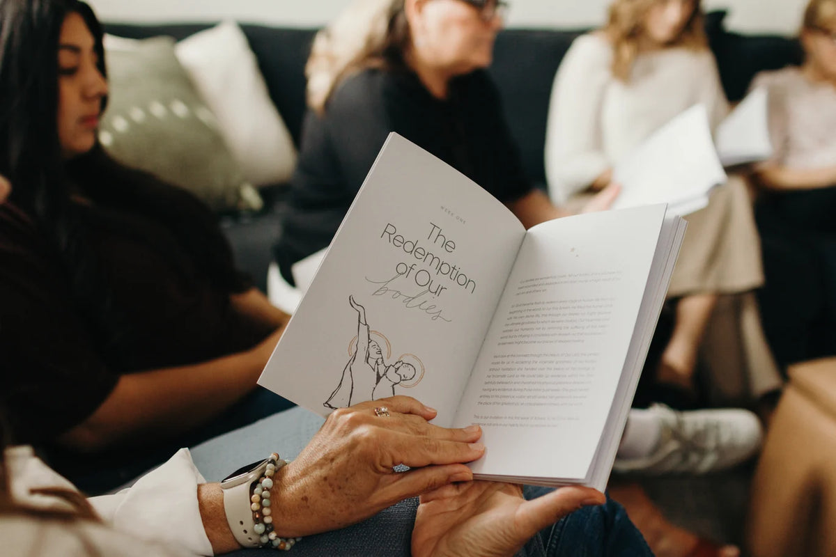 *PRE-ORDER* Fully Alive: A Woman's Advent Devotional